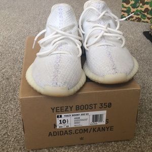 Yeezy creme white V2